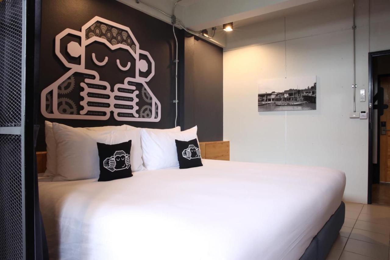 Blu Monkey Hub & Hotel Сураттхани Экстерьер фото