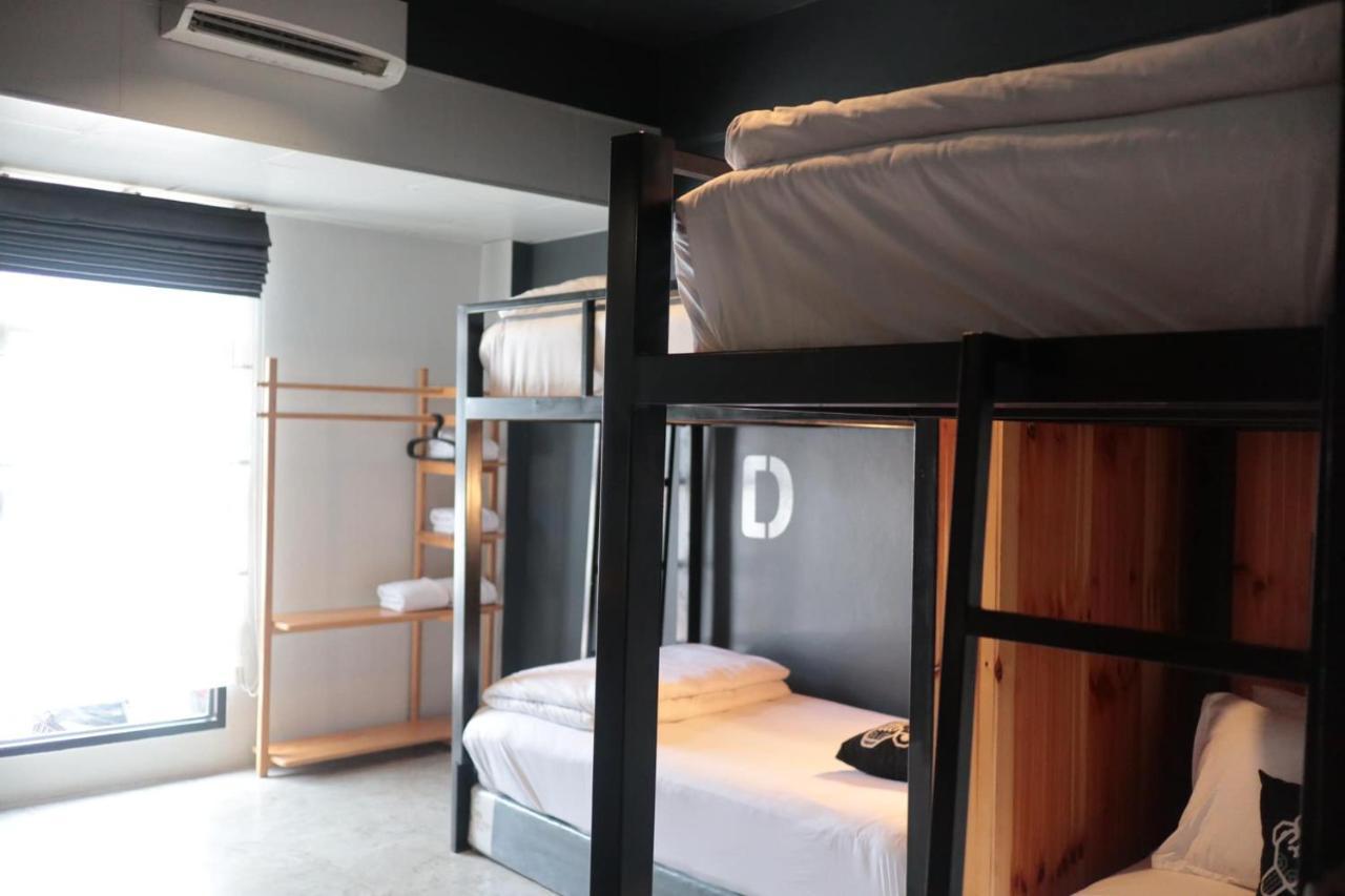 Blu Monkey Hub & Hotel Сураттхани Экстерьер фото
