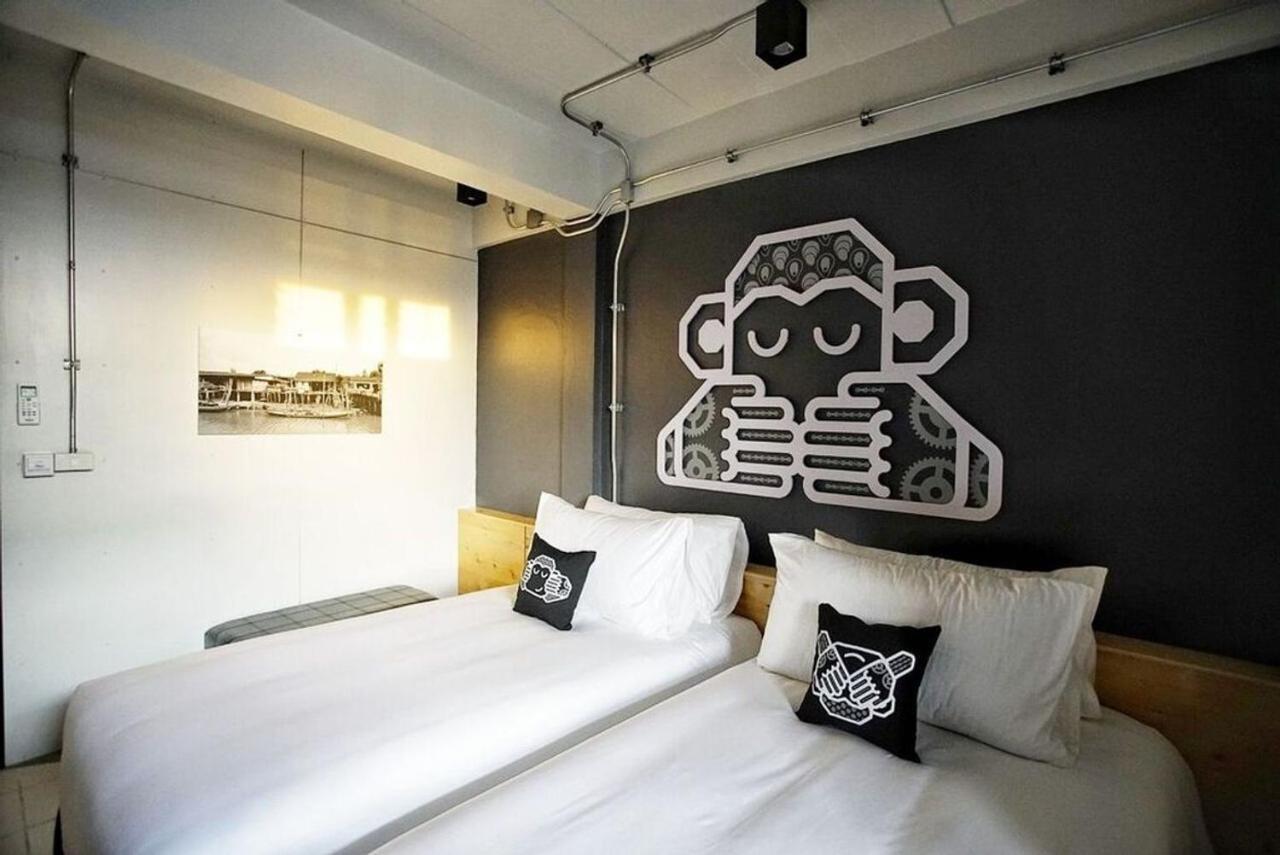 Blu Monkey Hub & Hotel Сураттхани Экстерьер фото